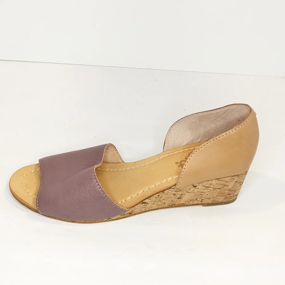 NWOT Latigo leather sandals